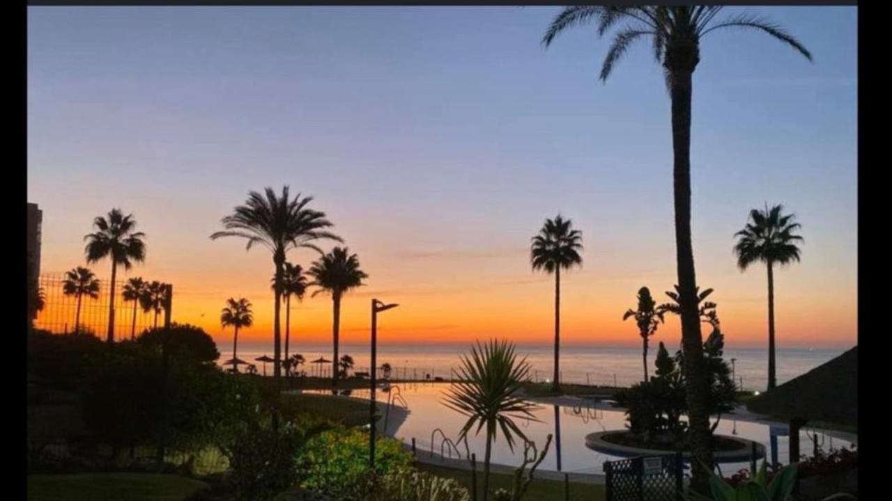 Mi Capricho 3-5 Beachfront- Apartment With Sea Views In Costa Del Sol Sitio de Calahonda Extérieur photo